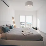 וילה Bela Vista With Sea View, Jacuzzi And Private Pool לוריניה