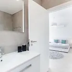 Bela Vista With Sea View, Jacuzzi And Private Pool וילה