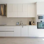 Bela Vista With Sea View, Jacuzzi And Private Pool * לוריניה