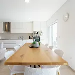 וילה Bela Vista With Sea View, Jacuzzi And Private Pool לוריניה