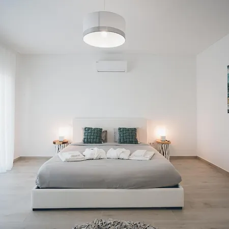 Bela Vista With Sea View, Jacuzzi And Private Pool