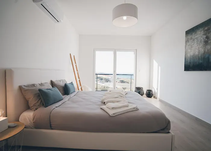 Villa Bela Vista With Sea View, Jacuzzi&private Pool Lourinhã