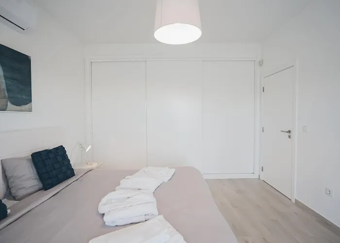 Bela Vista With Sea View, Jacuzzi&private Pool Lourinhã