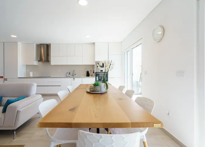 Villa Bela Vista With Sea View, Jacuzzi&private Pool Lourinhã