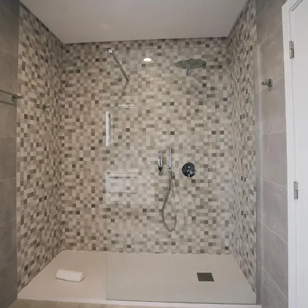 Bela Vista With Sea View, Jacuzzi And Private Pool * ロウリニャン