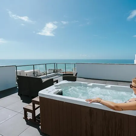 ヴィラ Bela Vista With Sea View, Jacuzzi And Private Pool