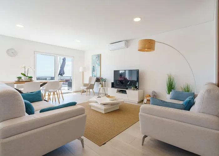 Bela Vista With Sea View, Jacuzzi And Private Pool Lourinhã